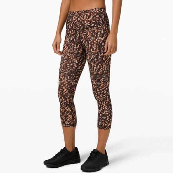 Lululemon Wunder Train High-Rise Crop 21" in Motion Flux Multi - Picture 1 of 7